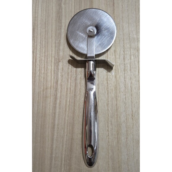 All-Clad  Stainless Steel Pizza Wheel Cutter USED - Picture 1 of 4